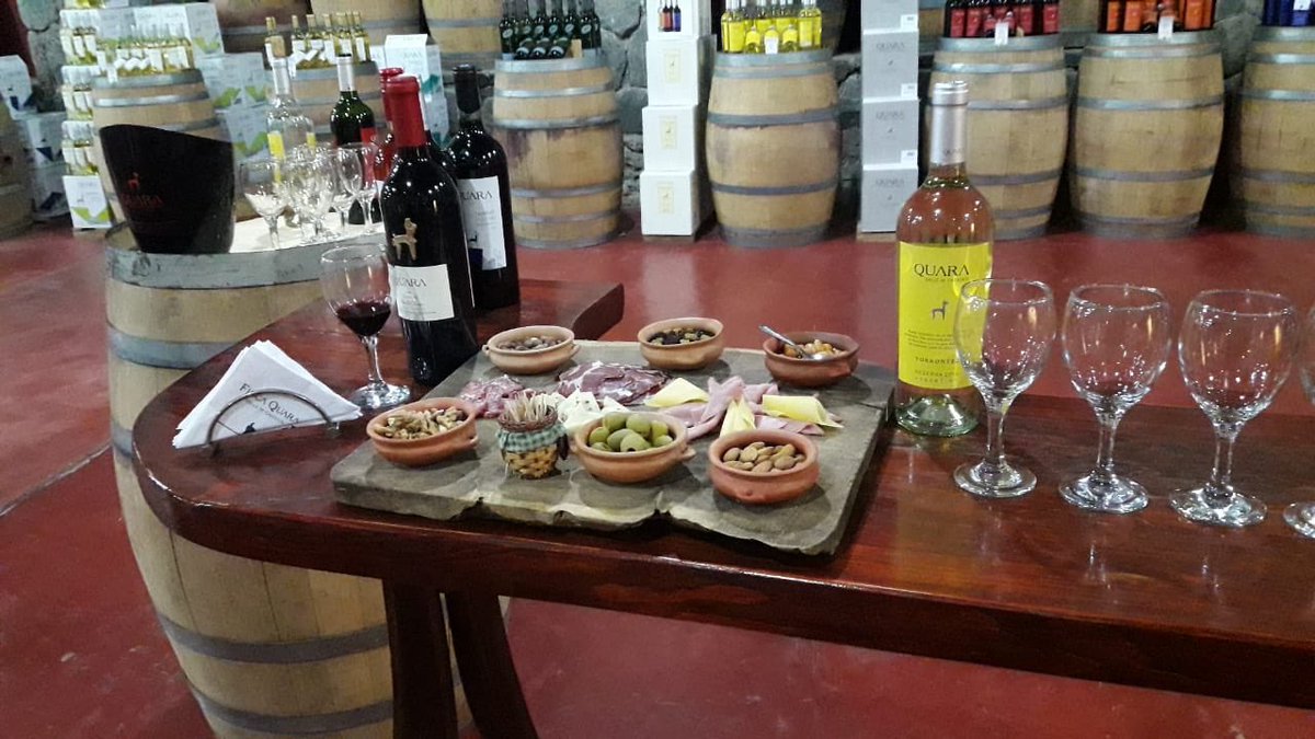 FincaQ's tweet photo. Cuando visites Finca Quara te encontrarás con gratas sorpresas #VinosYAlgoMás 
¡Te estamos esperando! #InviernodeAltura2018 #VivíCafayate
Acitividad Sin Cargo
Lunes a viernes 9.30 a 13.00; y de 14.15 a 16.00 horas | Sábados, Domingos y Feriados 9.30 a 13.00 horas. https://t.co/AVkf1xRq2l