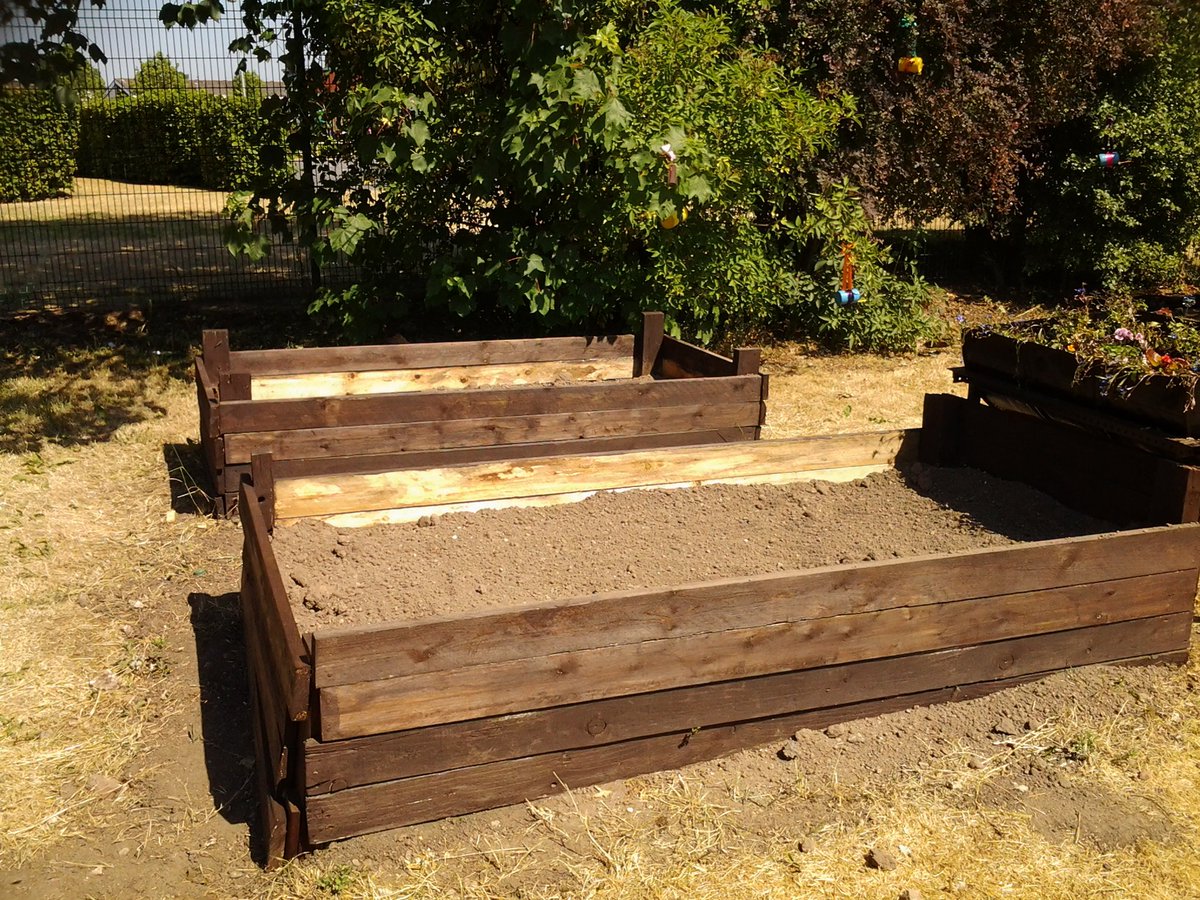 YPASLiverpool's tweet image. Big thank you to Dave &amp;amp; Kev @TerrysTimber for their generous donation of wood. We can now build our raised beds and grow our own veggies