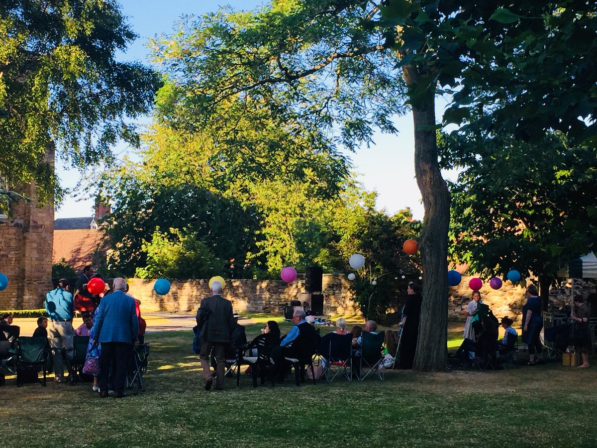 ClareCrinson's tweet photo. Very excited for @ChoristerSchool’s performance of A Midsummer Night’s Dream. They are amazing! I’ve rarely seen a production more accessibly and hilariously performed, and in such a perfect setting @durhamcathedral https://t.co/YDrkzmSA9R