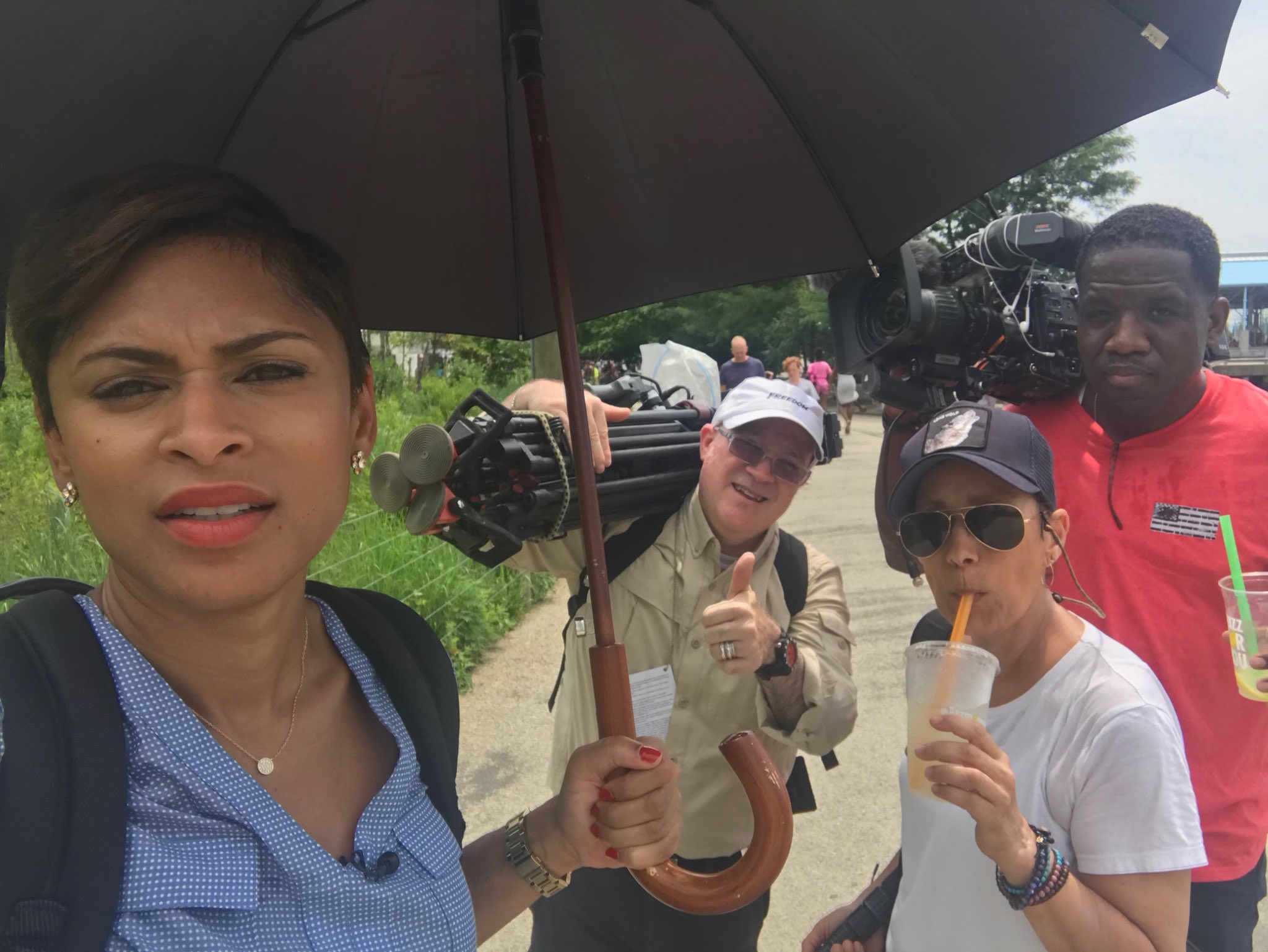 jericka-duncan-on-twitter-at-first-i-thought-oh-it-s-not-that-hot