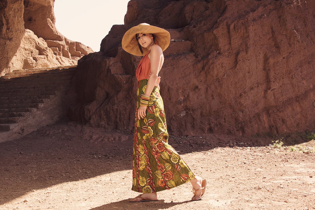 Un look perfecto y  de lo más fresco para el verano donde el color es el protagonista. .#tenerife  #tenerifemoda <a href="/tenerifemoda/">TenerifeModa</a>  #mixandmatch  #estampados #modamujer #womanstyle  #fashion  #africahechamoda  #tendencias  #savage #africanstyle  #etnic  #luciadesu  #springsummer