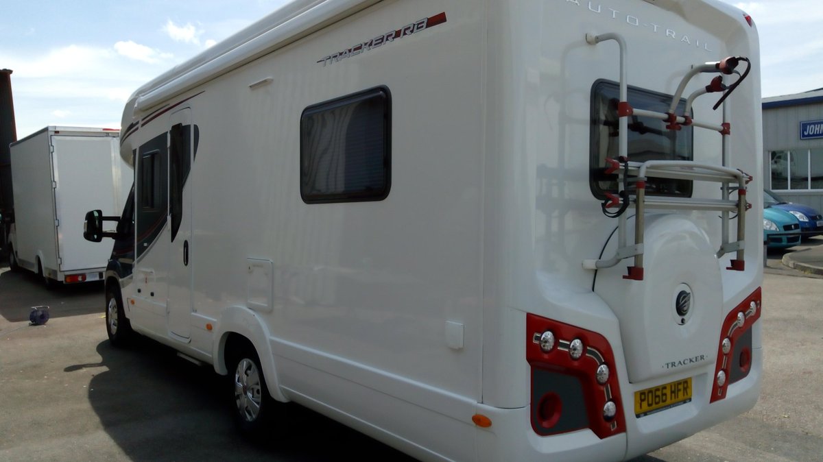 PCRCOMMERCIAL's tweet photo. Another motorhome expertly repaired and back to the customer #approvedrepair #specialist @MMM_Magazine @AGLsocial @SoppandSopp @StatGun @CromaxEMEA @MovacGroupLtd @SandGResponse https://t.co/klX8MCM159
