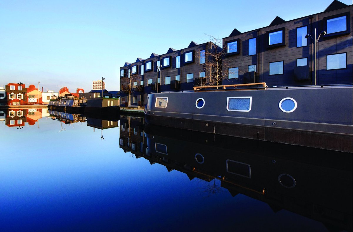 urban_splash's tweet photo. #USModular 👉🏾 we designed our maiden @housebyus concept, Town House with architects @shedkm; here’s what @dezeen had to say about the “pioneering housing project” when it launched in 2016: https://t.co/PtOr3GC8GN https://t.co/Ko70KG6J65