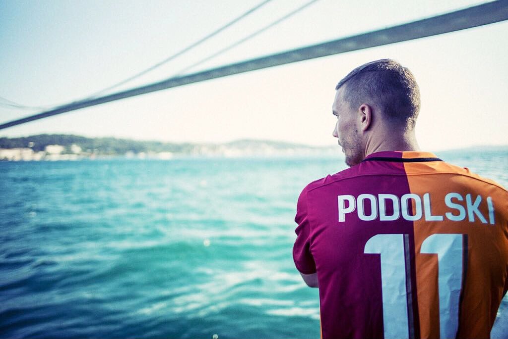 One love 💛❤️ #cimbom #poldi #aslan #panzer 👊🏻🦁💪🏻 #3yearsago