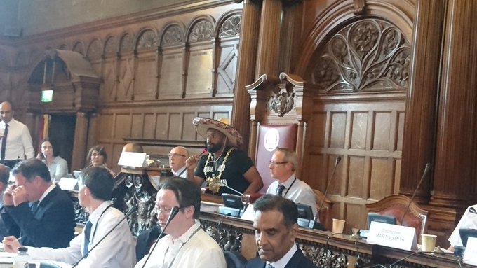 View image on Twitter