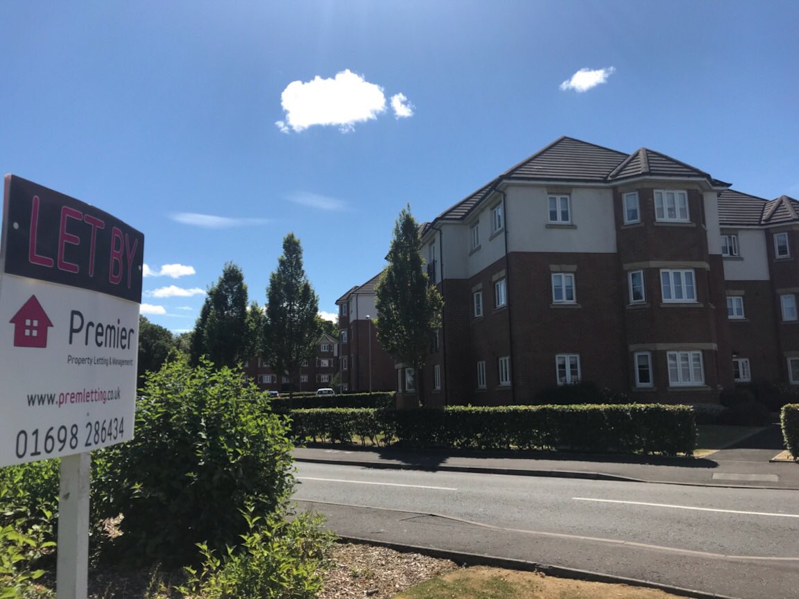 premierletting's tweet photo. Ground floor 2 bed flat in excellent condition ready to move in too. Contact us at https://t.co/N6NW1S7E1T for further info. https://t.co/lVMjzmU9ld