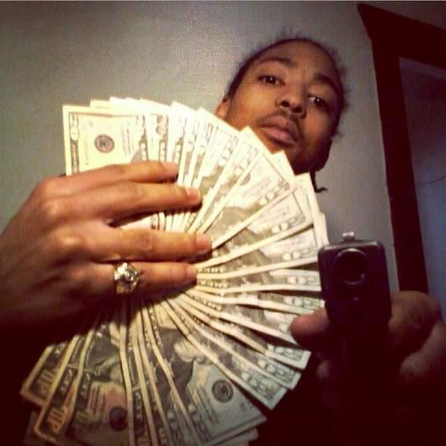 MGDchiefp's tweet photo. Happy Gday Yung Savage #Longlivesavage #Ripsav https://t.co/WFXKLhJdIo