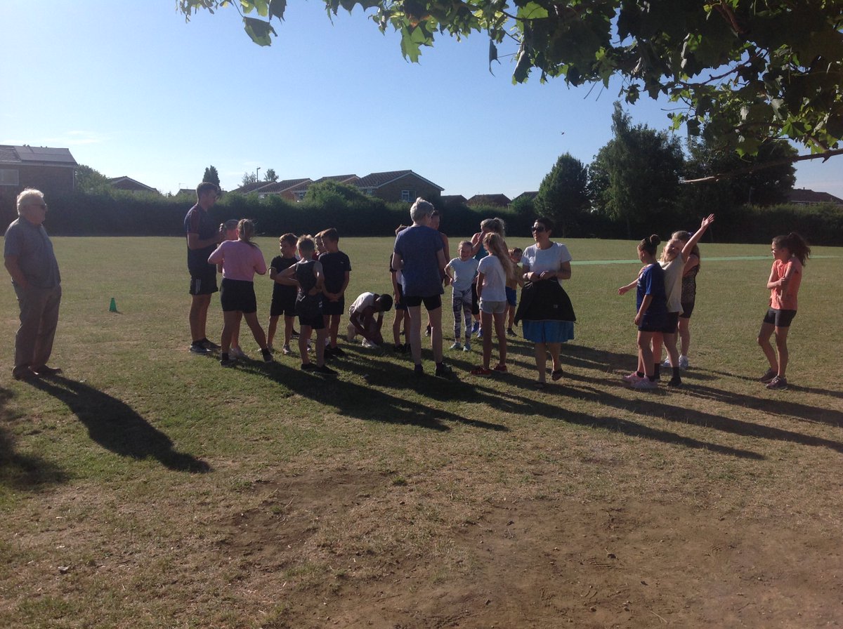 HuntsSSP's tweet image. 2nd week of @CrosshallJunior Tuesday morning running club yesterday. 26 children, teachers or parents enjoyed their before school exercise fix. Lets hope for even more over the last 2 weeks of term. #activeschool #Running #teamcjs #cantwaitfortshirts