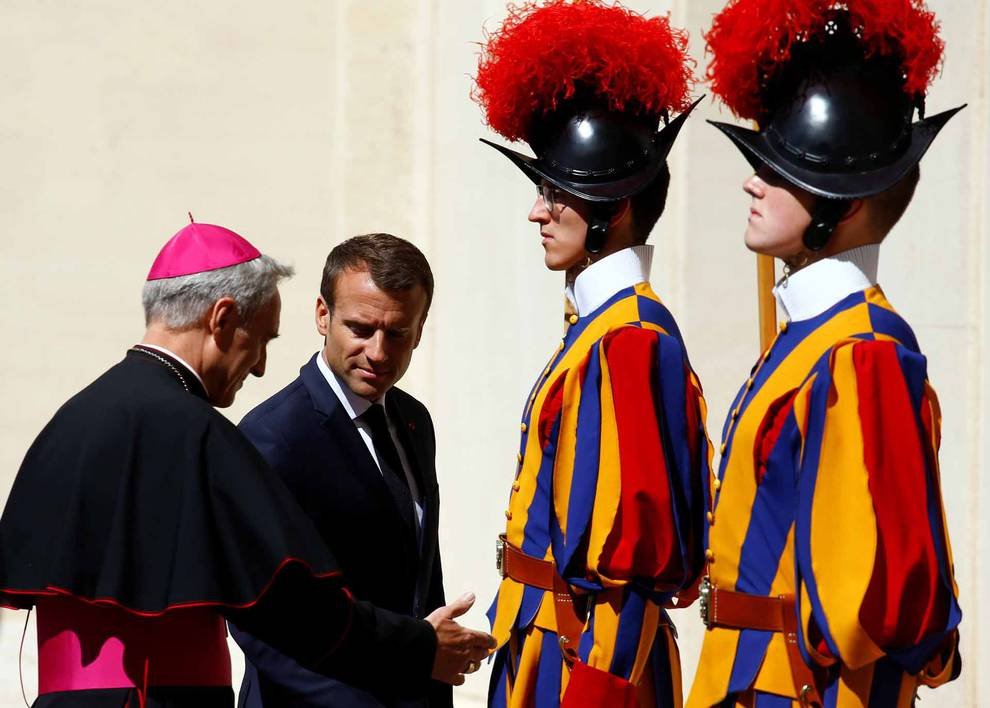 DylSebEva's tweet photo. Itâs an ironic quirk of history that, as successor to the kings of France, the president of the secular French Republic is ex officio âfirst and only honorary canonâ of the Lateran basilica, the episcopal see of the bishop of Rome <https://t.co/fKAExjQu84> (in French). #PhDFrench https://t.co/yZzTjtsznj