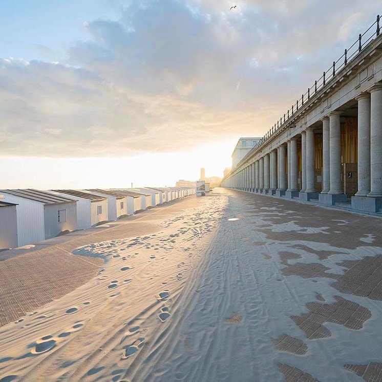 Overnachting gepland bij Thermae Palace? Sta eens wat vroeger op zoals @ann_vertriest om te genieten van het ochtendgloren in Oostende.