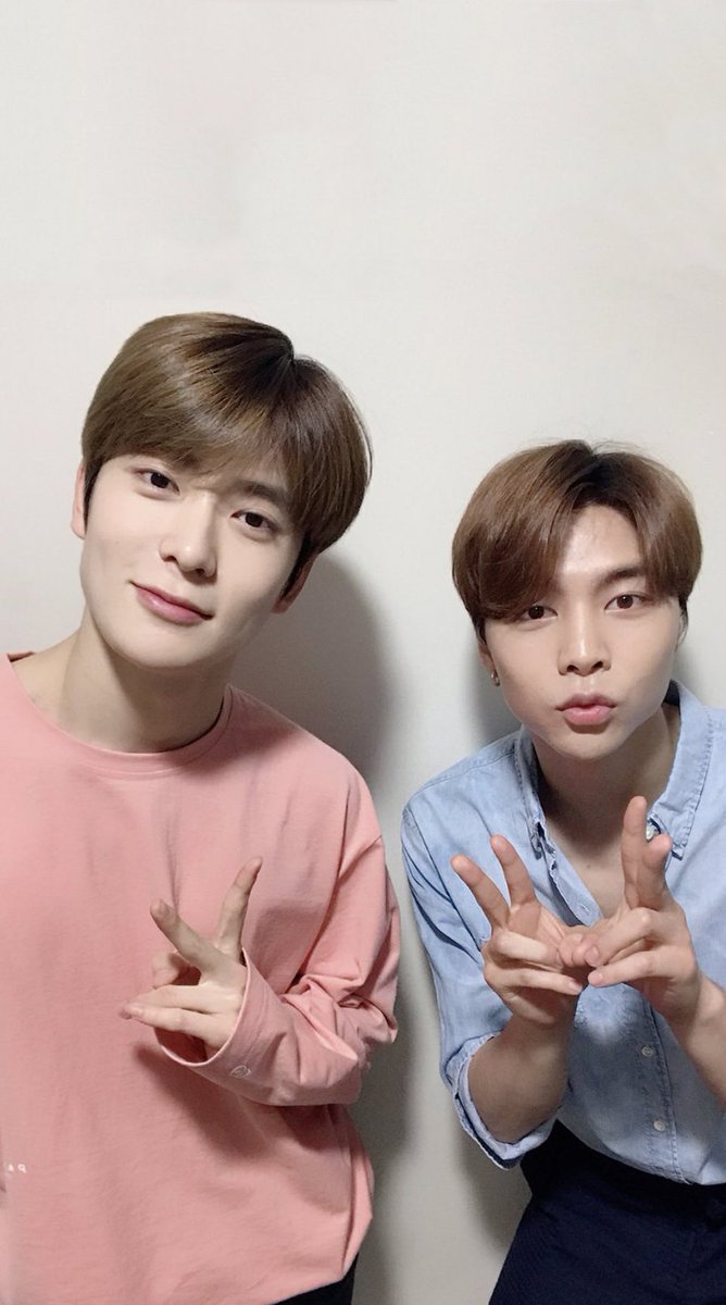 nctlockscreens_'s tweet photo. — jaehyun and johnny
—     #재현◦ #쟈니 https://t.co/TCmjrnaP8D