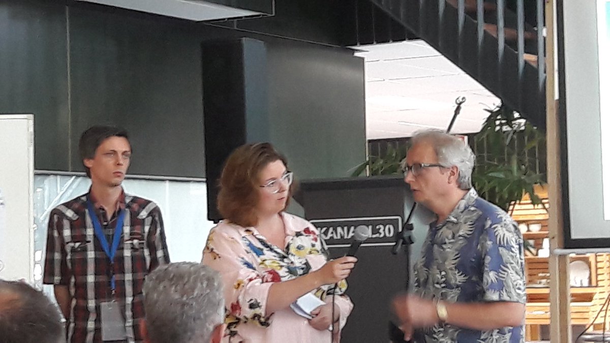 pimnnl's tweet photo. Bart Jacobs, punt op de horizon: IRMA als internationale oplossing voor internet. #identiteitslab https://t.co/QZO8EVIqDS