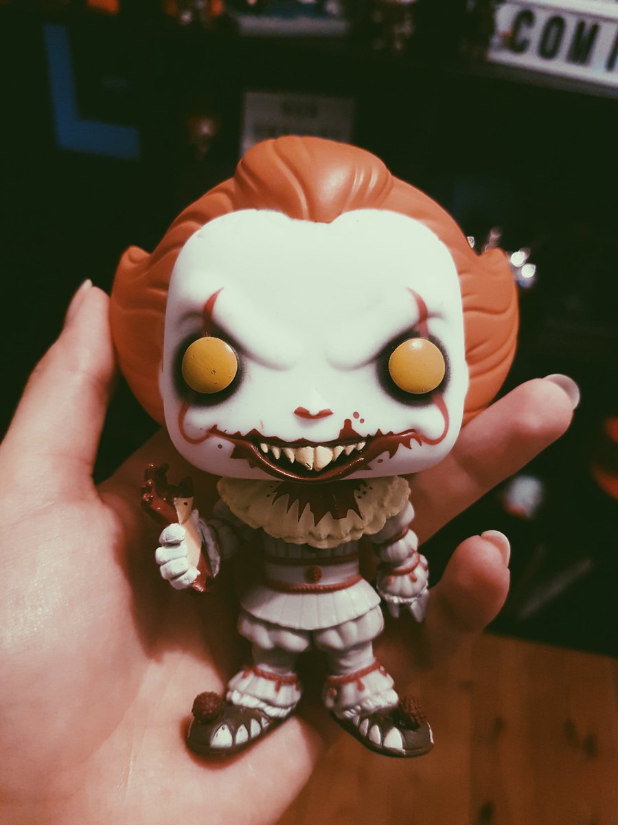 Kilira_CooperYT's tweet image. Nouveau bébé dans la collection ❤ j&apos;en suis juste dingue 😍 merci à @FunkoPOPFr ma collection s&apos;agrandit 🎈 #FunkoPop #pennywise #funkoIT @OriginalFunko