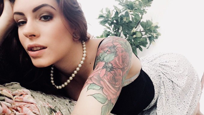 Who wants to fuck me while I&rsquo;m waiting? 😘 https://t.co/iRiaevH3p2<a href="/tag/comingsoon"class="tags"><span>#comingsoon</span></a><a href="/tag/horrorporn"class="tags"><span>#horrorporn</span></a><a href="/tag/perversefamily"class="tags"><span>#perversefamily</span></a>