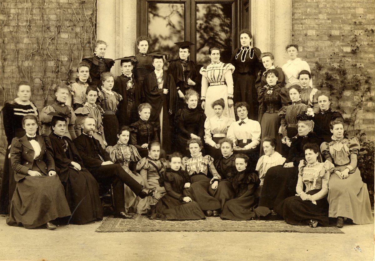 York St John University tweet media