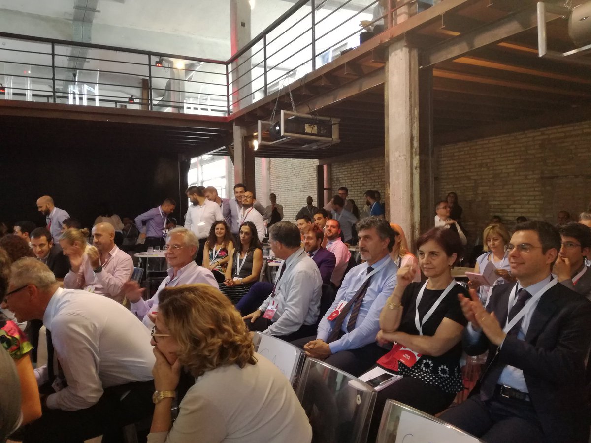 fsitaliane's tweet photo. Grandissimo entusiasmo tra i primi 10 finalisti. Questa edizione di #BootcampInnovate #FS viene vinta da : Delayz; mappe di stazione in realtà aumentata; Seat Surfing; S4R; CoinFS; Bici più treno; Got; Rail charge; Treasure Co Island; Take Your Goods. Complimenti a tutti! https://t.co/08nc3sb1KL