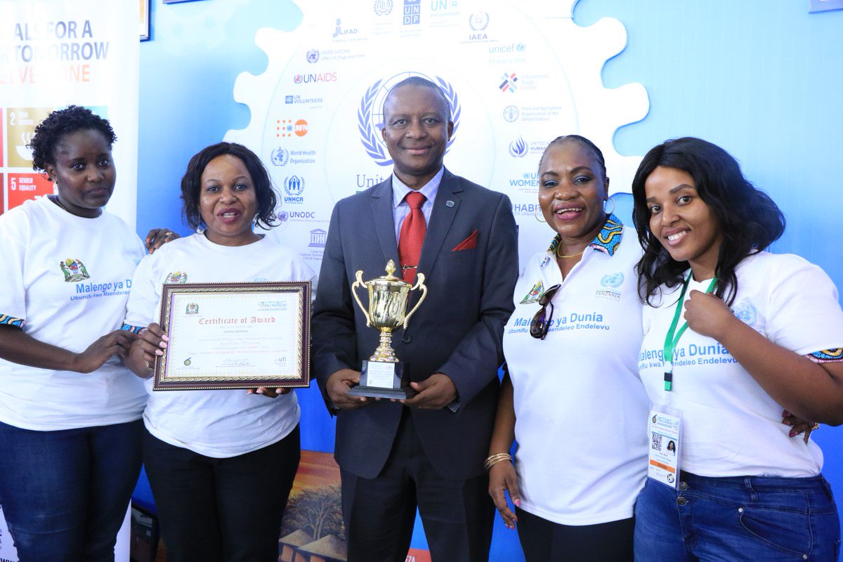 AJRodriguezUN's tweet photo. And the winner is.......@UnitedNationsTZ!!
Congrats to all the colleagues who made our #Sabasaba booth possible!
We were awarded first place in our category by Prime Minister @majaliwakassim at the opening ceremony today!
#Innovation
#DeliveringAsOne
#UNTZ https://t.co/PY1B7EnSGk