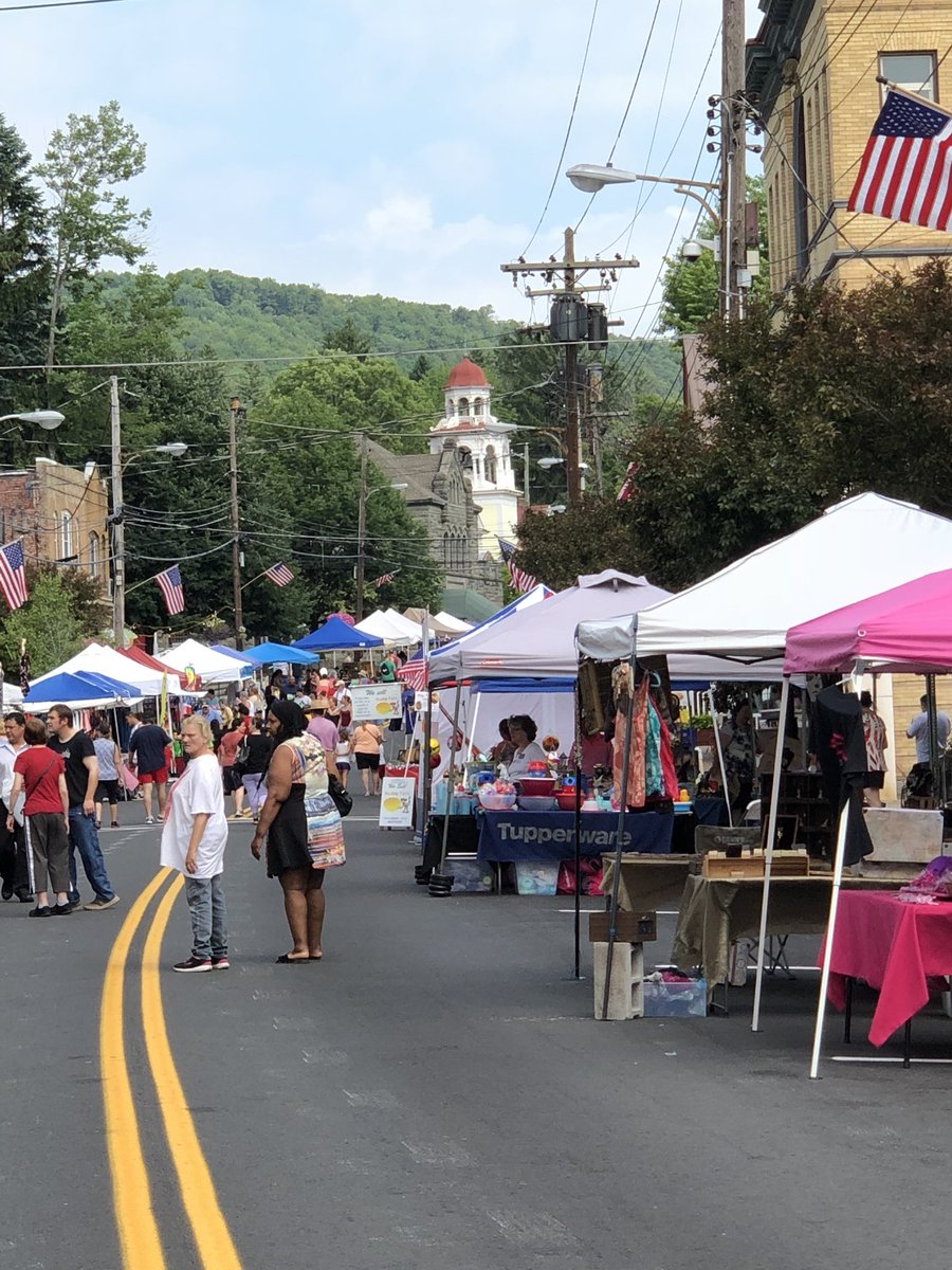 SullivanCounty's tweet image. #streetfair #libertyny #sullivancounty 10:00 - 5:00. #fireworks at dusk