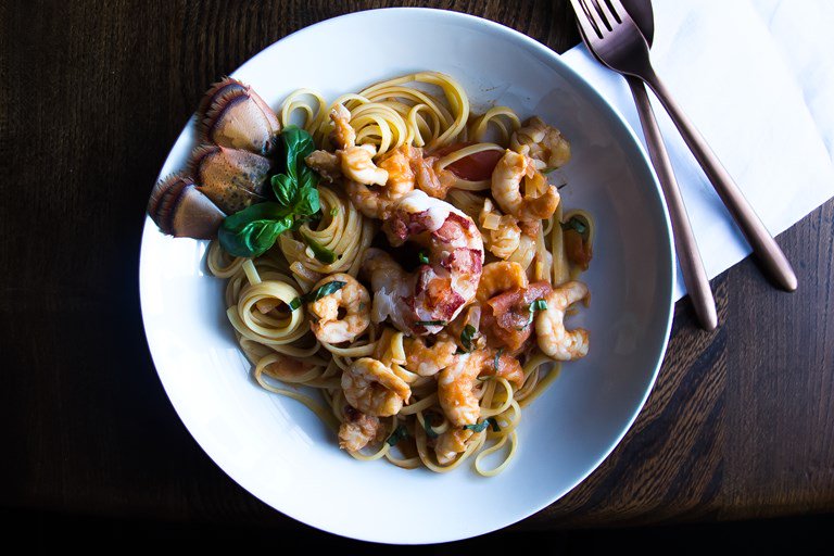 MwCapture's tweet photo. A rustic pasta dish is sometimes what you need to bring out the beautiful flavour of seafood. https://t.co/mdo2lv0u8F https://t.co/SUBMzB4uqh