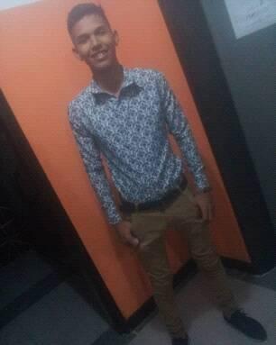bejosue3's tweet photo. quien en el centro de barquisimeto para conocernos soy versatil https://t.co/h86cBfQlBk