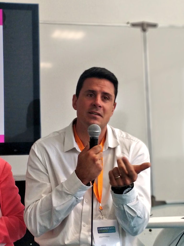 FestiComSante's tweet photo. #FCSante #univesante "Un des points clés est de donner immédiatement les bonnes informations que l'on reçoit à l'annonce de la maladie" Sébastien Kubler @sebkubler @LFSEP #patient Expert #SEP #hcsmeufr https://t.co/vyUOcW6Z5n