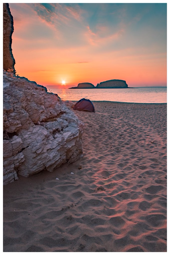 Will Taylor (@will_taylor76) on Twitter photo Campers on Ballintoy beach, what a view <a href="/Ncoastnature1/">Northcoast Nature</a> <a href="/LoveBallycastle/">Love Ballycastle</a> <a href="/angie_weather/">angie phillips</a> @Ncoastlife @PictureIreland <a href="/WeatherCee/">Cecilia Daly</a> <a href="/loveportrush/">Portrush by the Sea</a> <a href="/barrabest/">Barra Best</a> <a href="/DiscoverNI/">Northern Ireland</a> <a href="/CausewayGlens/">Causeway Coast&Glens</a> <a href="/NIVisitorsJourn/">NI Visitors Journal</a> Campers on Ballintoy beach, what a view <a href="/Ncoastnature1/">Northcoast Nature</a> <a href="/LoveBallycastle/">Love Ballycastle</a> <a href="/angie_weather/">angie phillips</a> @Ncoastlife @PictureIreland <a href="/WeatherCee/">Cecilia Daly</a> <a href="/loveportrush/">Portrush by the Sea</a> <a href="/barrabest/">Barra Best</a> <a href="/DiscoverNI/">Northern Ireland</a> <a href="/CausewayGlens/">Causeway Coast&Glens</a> <a href="/NIVisitorsJourn/">NI Visitors Journal</a>