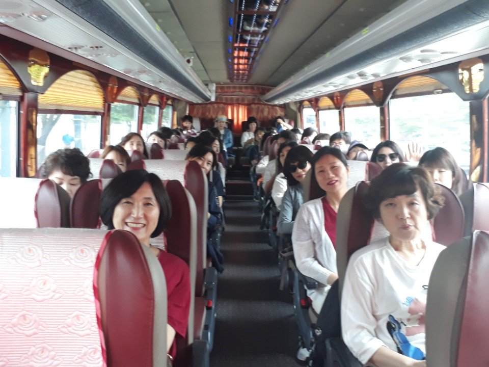 feddy345's tweet image. #성남시 #아동보육과
&amp;lt;2018년 보육교직원 인성교육(2차)&amp;gt;
ㅇ 장 소 : 곤지암리조트 (경기도 광주시 도척면)
ㅇ 시 간 : 2018년 7월 4일  9시 ~ 17시
ㅇ 대 상 : 민간/가정어린이집 원장 100명
ㅇ 내 용 : 보육교직원 인성교육 마인드 향상을 통한 직무역량 강화 도모