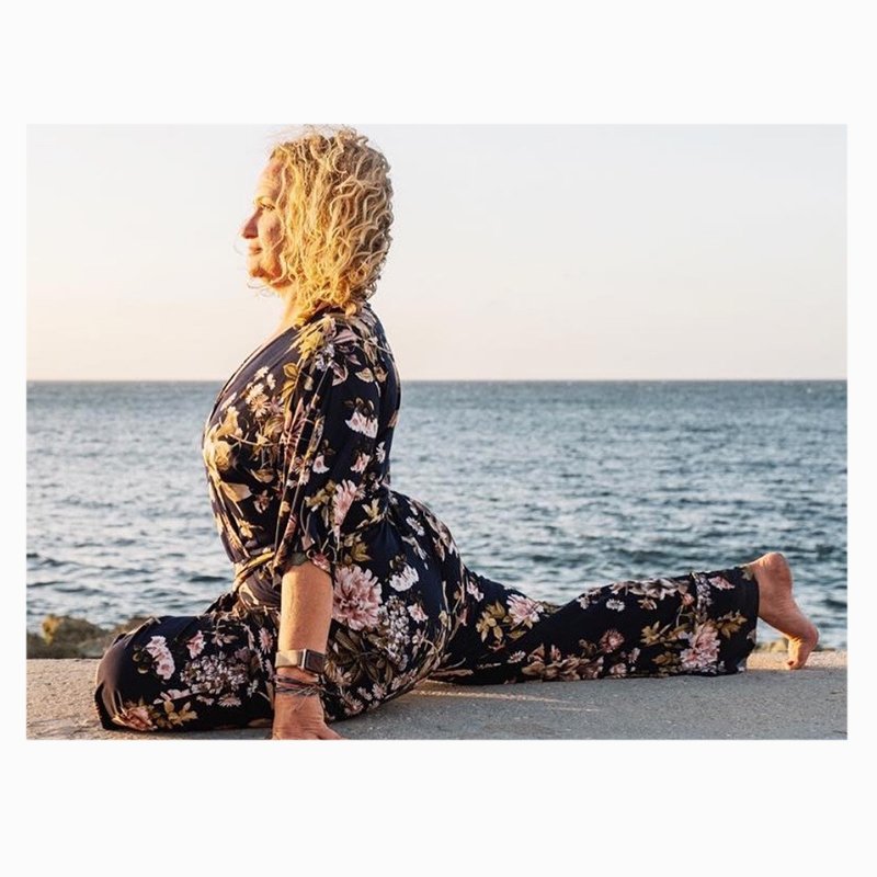 We caught up with <a href="/thebadasslife/">The Badass Life</a> of <a href="/ddysavannah/">Dancing Dogs Yoga</a> and asked her about what inspires her, and keeps her centered. One of her favorite things? "Lavender: 'Calms me the F down.'"
goo.gl/mw53RS