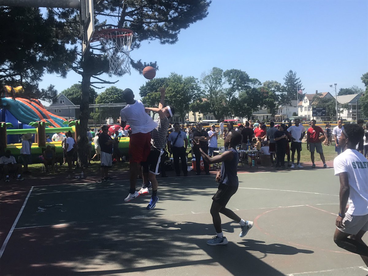 NewsMaldenMA's tweet photo. Greg Lucey 3on3 Tourney going strong @ Devir as @TheCityofMalden celebrates #FourthOfJuly ..Many @MaldenHS_Sports student-athletes and #FutureTornados participating from Grades 5-12 and some 2018Grads. @MaldenPublic @MayorOfMalden @CjMastrangelo @TheCityofMalden @Malden_Rec https://t.co/AZiWfvufX3