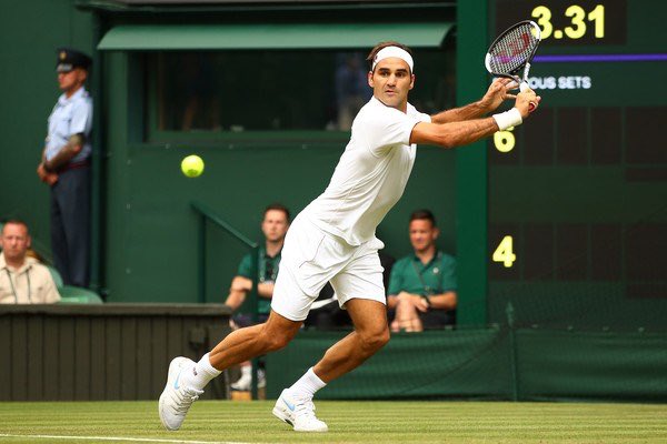 #Wimbledon| Roger Federer sigue sin ceder sets. En 2R venció a Lucas Lacko 6-4 6-4 6-1. Ahora irá vs Karlovic o Struff en 3R.
