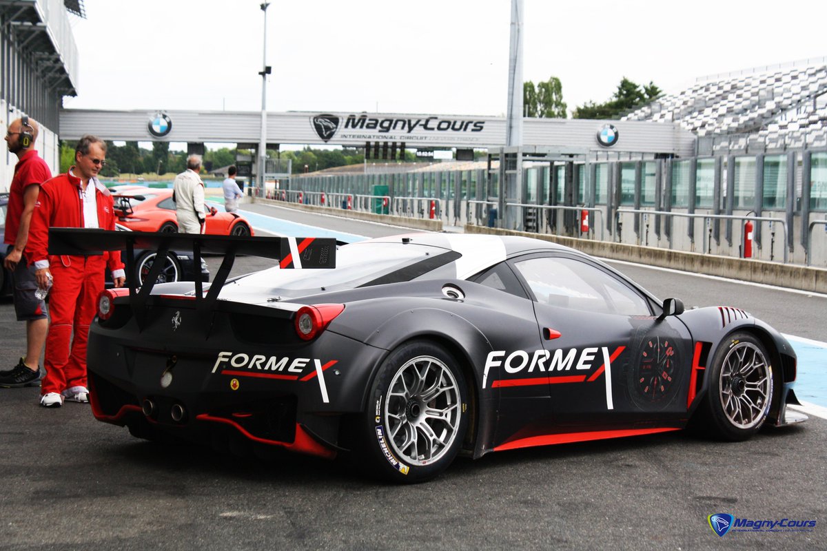 MagnyCoursTrack's tweet image. │ #ROULAGE │
Les clients de #PrestigeRacing ont pu profiter de la piste Grand Prix pour tester les limites de leurs voitures 😏