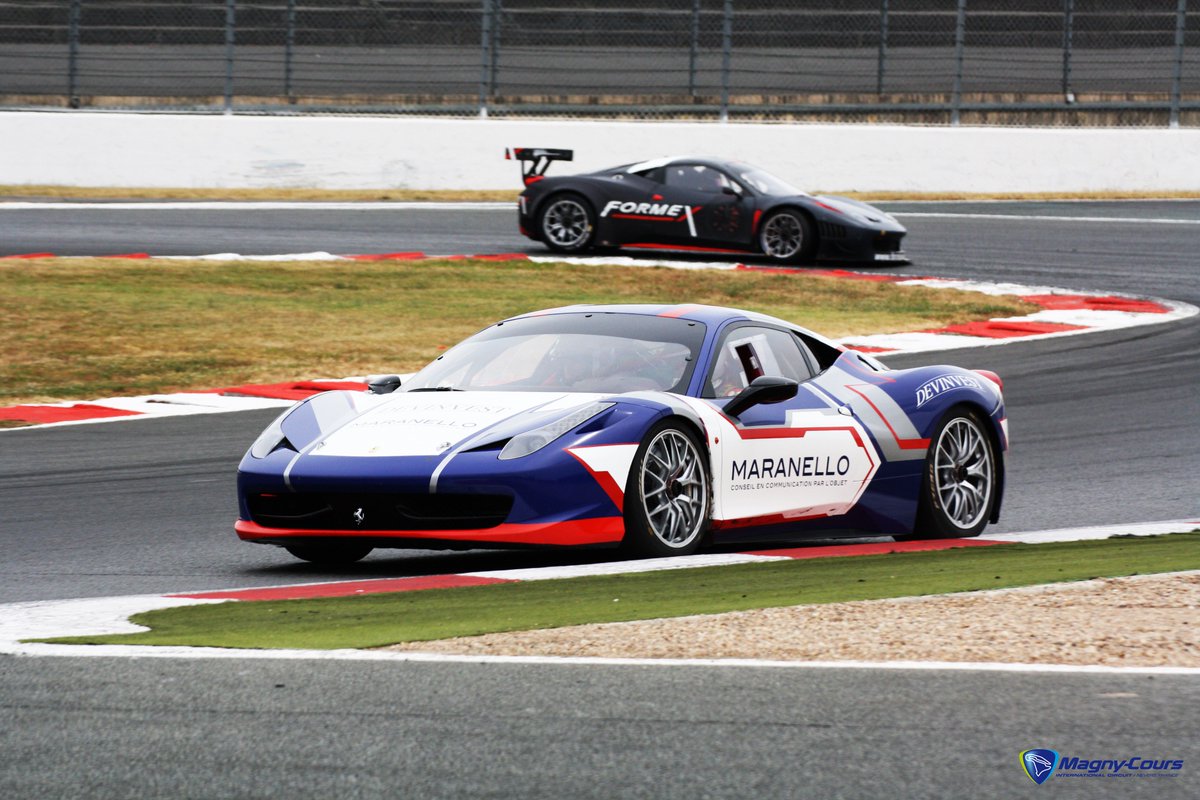 MagnyCoursTrack's tweet image. │ #ROULAGE │
Les clients de #PrestigeRacing ont pu profiter de la piste Grand Prix pour tester les limites de leurs voitures 😏
