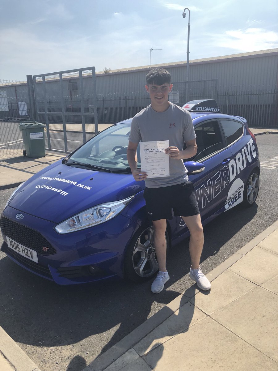 Synerdrive's tweet image. Congratulations to Matt on his first time pass with only 2 MINORS! Amazing performance keep it up, keep it safe! #learner #learnerdriver #drivingtest #drivinglessons #manchester #stockport #ford #fiesta #ST3 #drivingschool