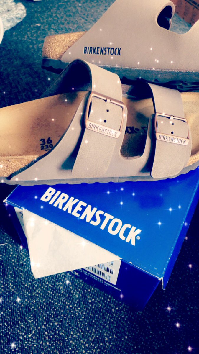 FrkOlaussen's tweet photo. Oh my shoes 🤩
Got my new @Birkenstock today
#birkenstock #slippers #newshoes #summershoes #loveshoes #shoesforhealth #shoecandy #summerjoy #fashion #beauty #fashionblog #style #styles #shostyle #cleancollor 👠 https://t.co/IAnD1VCUii