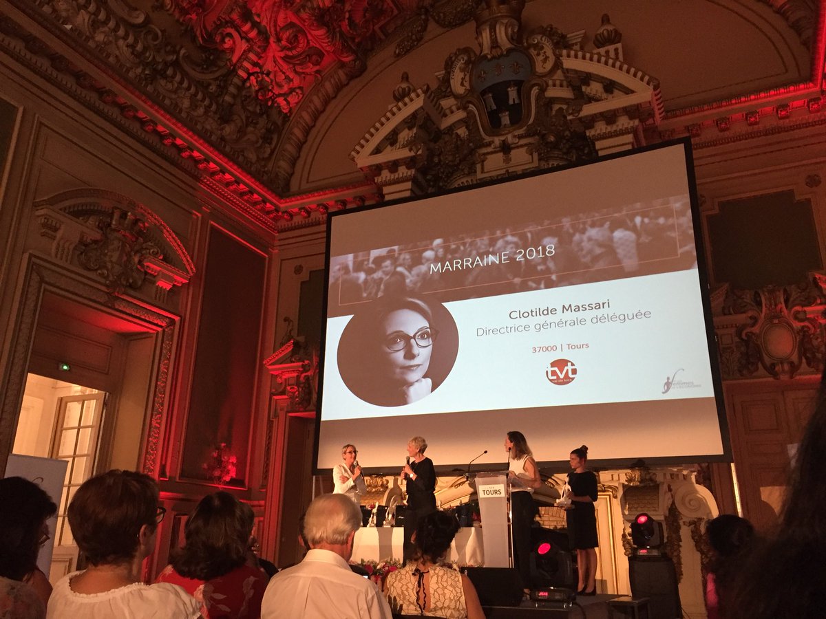 osmozec's tweet photo. Une femme des médias @clotilde massari marraine de l’édition 2018 des #trophees #FemmesEco https://t.co/aZhdFr317N
