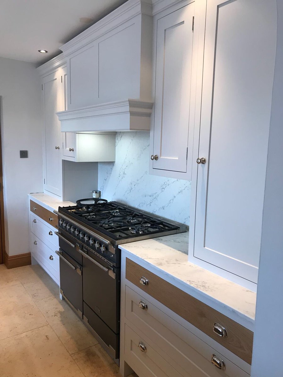 sjkitchens's tweet photo. Another painted Inframe kitchen completed this week. Love the contrasting oak and light coloured worktops. #kitchens #stevenjameskitchens https://t.co/u7j0qaYjvL