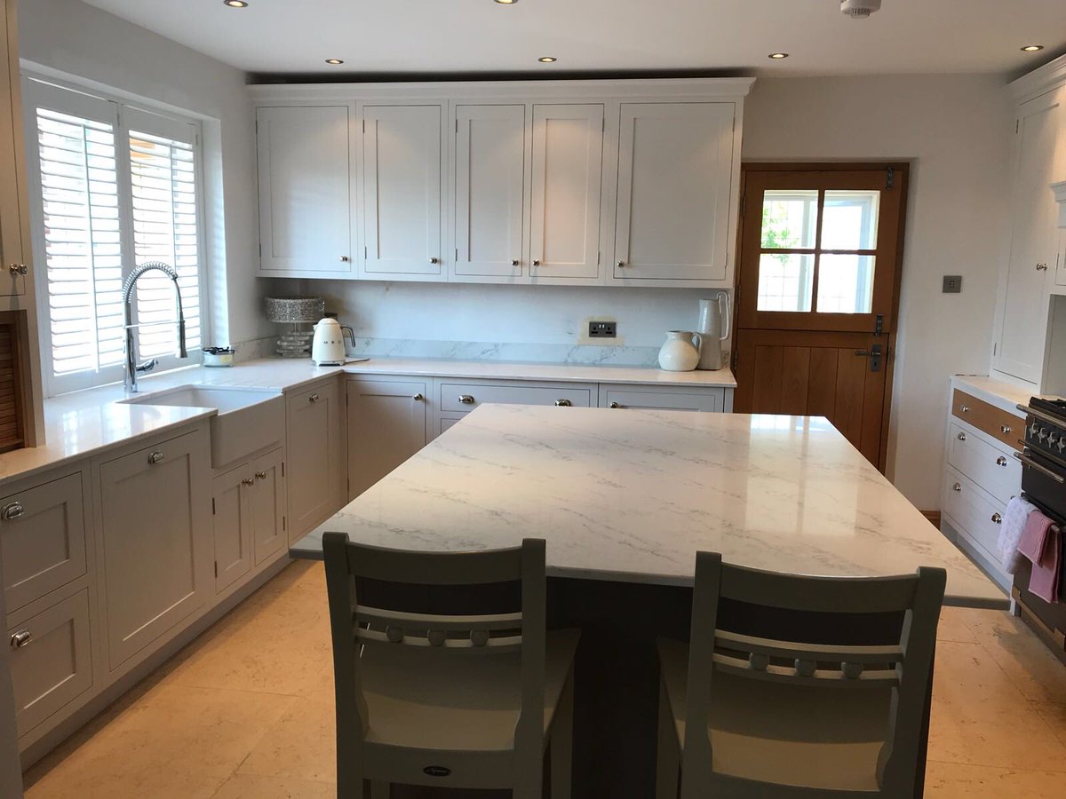 sjkitchens's tweet photo. Another painted Inframe kitchen completed this week. Love the contrasting oak and light coloured worktops. #kitchens #stevenjameskitchens https://t.co/u7j0qaYjvL