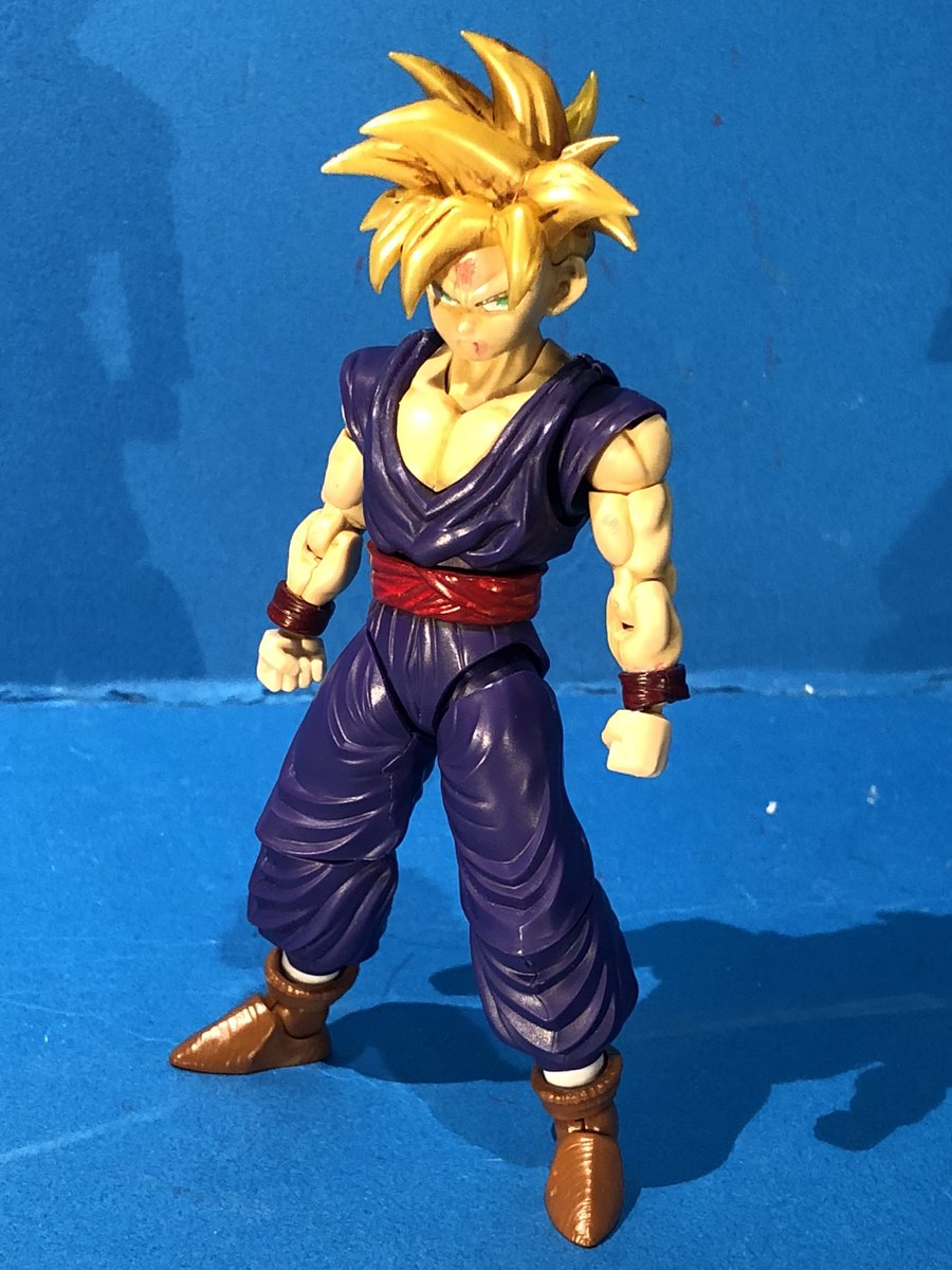 まじゅう 久しぶりに出した Ssj1悟飯 顔がシャープ過ぎたので 顎を削って子供らしくしたものです 孫悟飯 フィギュアライズスタンダード ドラゴンボールフィギュア ドラゴンボール