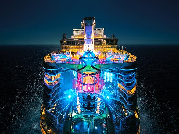 abcroisiere's tweet photo. Jusqu'à -70% de réduction sur votre croisière Harmony of the Seas ! 😍💦 Découvrez l'incroyable bateau de la compagnie Royal Caribbean 🚢 

Infos et réservation : https://t.co/DWliKYxVCx

#croisière #harmonyoftheseas #royalcaribbean https://t.co/DO4BIiDgk1