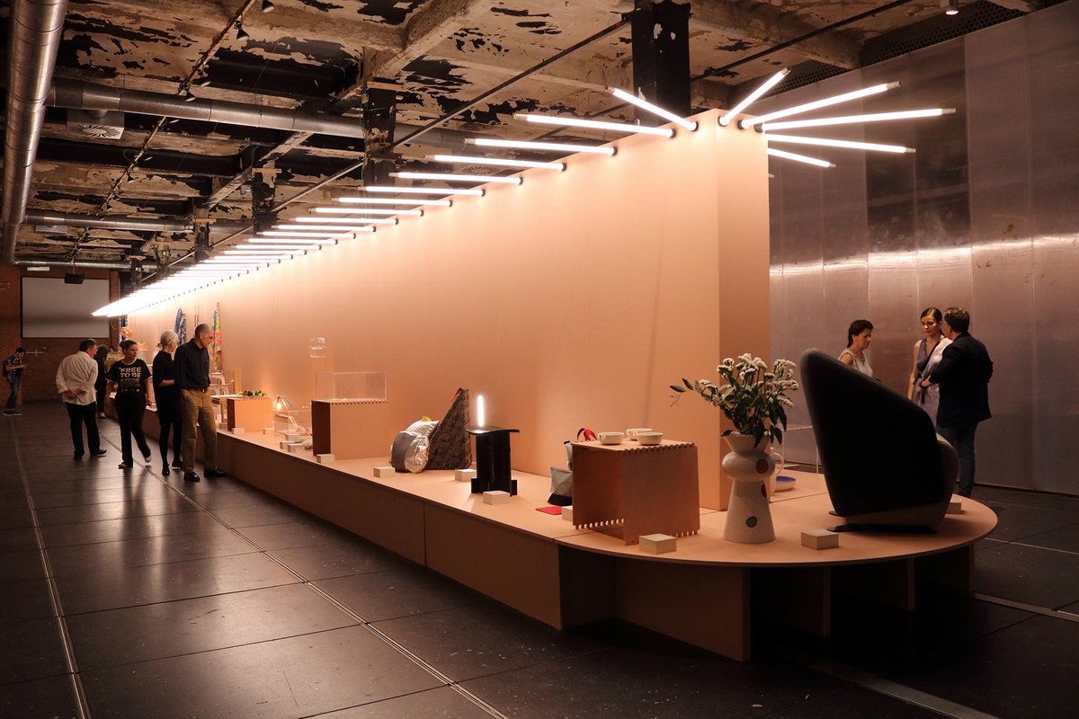 CasaDecor's tweet photo. Hasta el 5 de agosto visita en la Central de Diseño, en @mataderomadrid, #ProductoFresco2018, un proyecto de @di_mad que pretende dar a conocer anualmente lo mejor del #diseño de producto hecho en #Madrid. https://t.co/jhsasw3HbH https://t.co/uQLygraycs