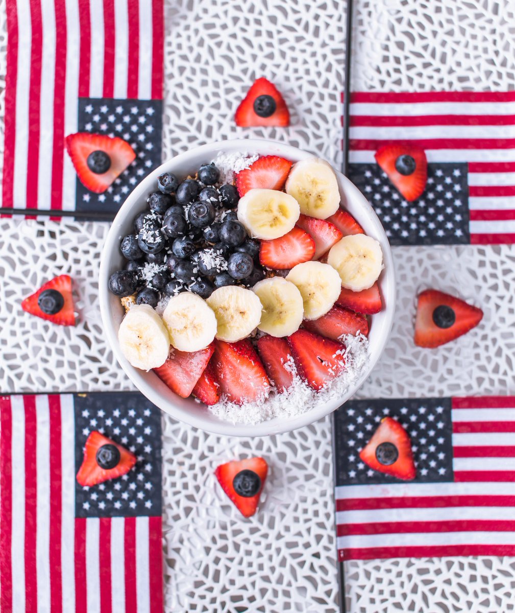 MoberiPDX's tweet photo. Red, White, and Blueberries 🍓🍌🍓🍌 Stop by and refuel with us today! We’re open until 5pm at Mississippi, NW 23rd, and SW 5th. 
.
.
.
#blendhere #moberi #pdxeats #4thofjuly #acaibowls #acaiofIG #missippiave #exploregon #pnwsummer #pnw #pdxsmallbusiness https://t.co/gRV2yesr02