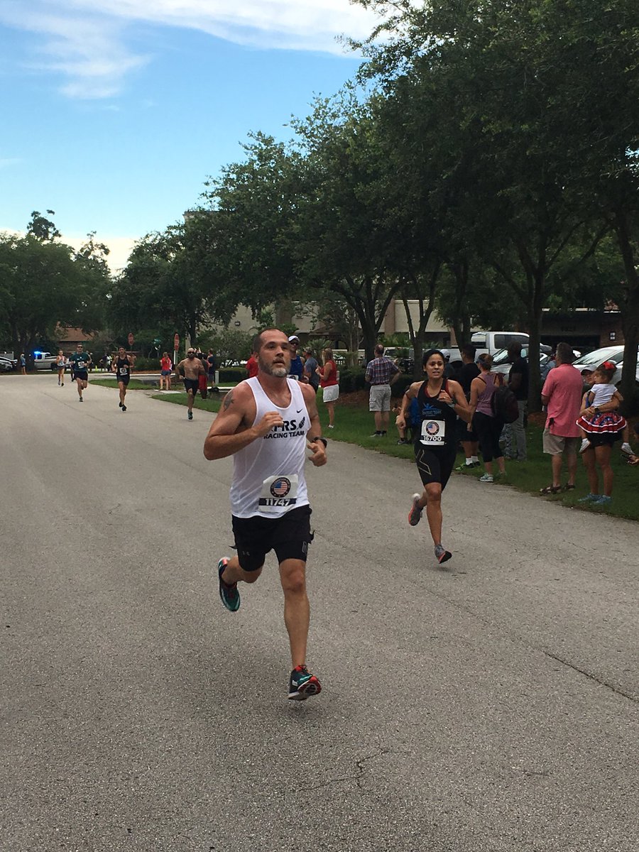 PRSRunningClub's tweet image. Some photos of the PRS Race Team from the @1stPlaceSports Celebration 5K! Great event!