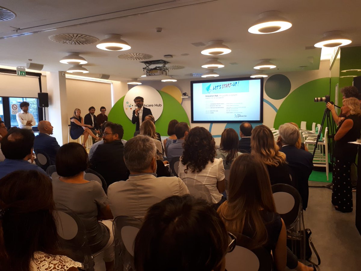 Pfizer Italia tweet media