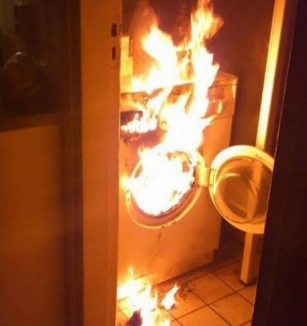 "Schatz, warst du an der Waschmaschine?!"

"Ja, warum?"

"Nur so!"