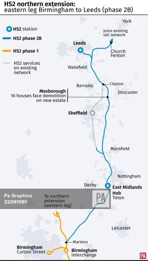 HitsWYorksNewsX's tweet photo. It's claimed Leeds will receive a HUGE boost to it's economy - as HS2 sets up site in the city.
The Government's choosing to build a depot for the billion pound rail network near Rothwell - creating more than 100 jobs and providing millions of pounds for the city. https://t.co/heJgT2WKFn
