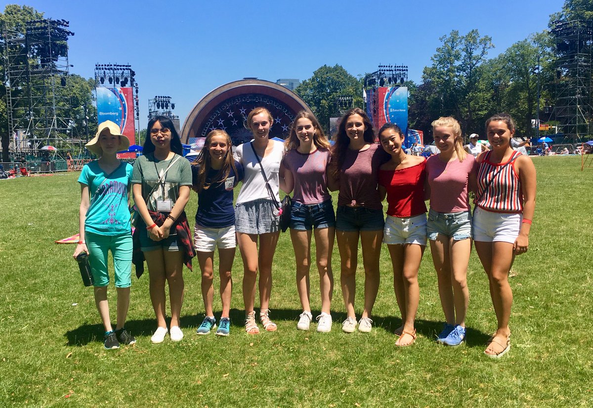writeonjuliet's tweet photo. Aspiring journalists ... #NECIRBC #BostonJuly4 https://t.co/HWBUMi9YiQ