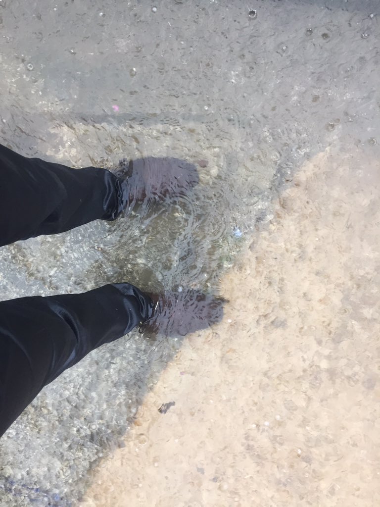 zachdespart's tweet photo. God bless the people of #LindalePark #Houston. Absolutely pouring rain, ankle deep in places, and they still hold their #FourthofJuly  parade for a delighted/soggy crowd. #TX https://t.co/EdSDAi0s1K