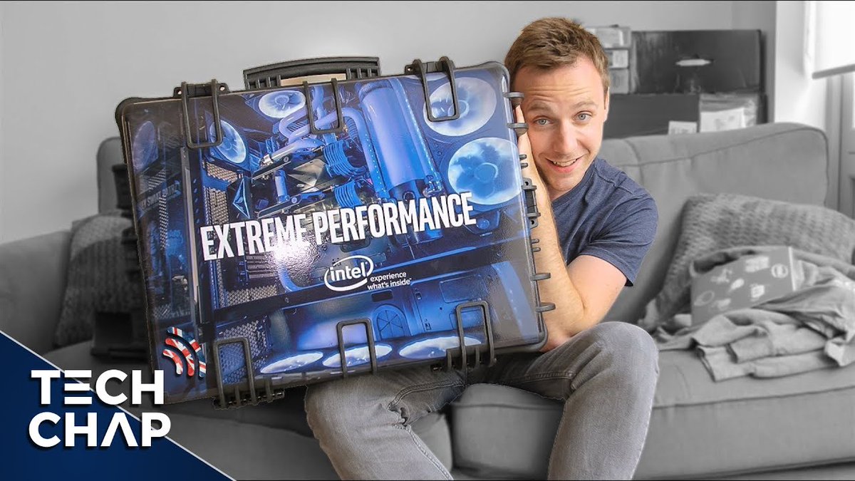 TheTechChap's tweet photo. Soo Intel sent me THIS thing. I had no idea what was inside! AND I'm giving away a 8th Gen i7 CPU! Like &amp; RT guys! 🔥😮https://t.co/XILgSsljYL

#lootcrate #unboxing #mysteryunboxing #unboxtherapy #giveaway #win #ad #gaming #corei7 @IntelUK @PCSpecialist #recoilii #pcgaming #pc https://t.co/NAn0O0CA0d