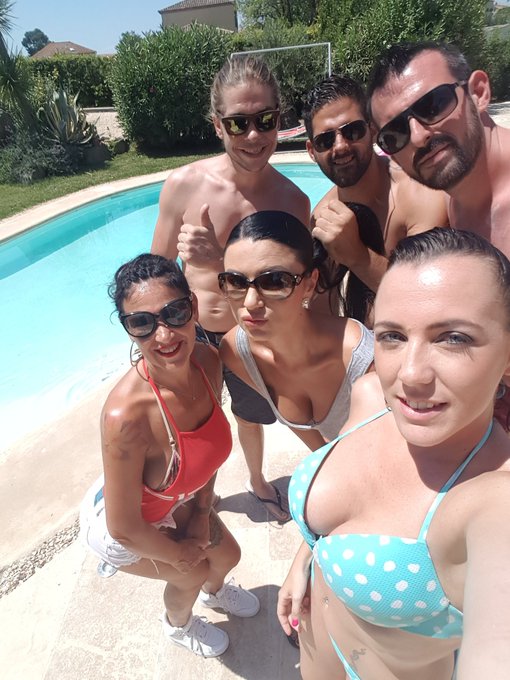 On continue la journ&eacute;e de tournage avec @AniaKinski @LorenzoViota @Rickvegas34  #shooting #porn #SUN #FOLLOW<a class="tags" href="/tag/aniakinski">@aniakinski</a><a href="/tag/follow"class="tags"><span>#follow</span></a><a href="/tag/sun"class="tags"><span>#sun</span></a><a href="/tag/shooting"class="tags"><span>#shooting</span></a><a href="/tag/porn"class="tags"><span>#porn</span></a>