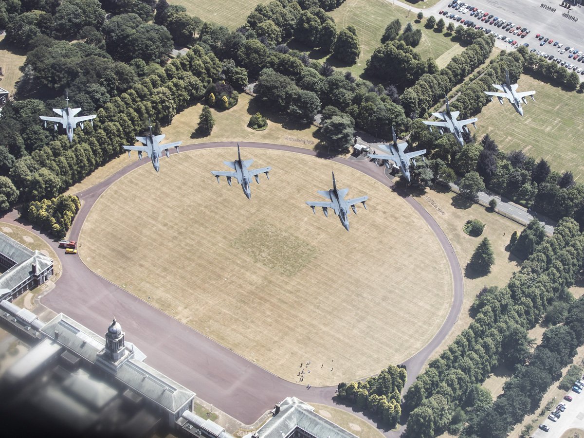 1MAbdallah's tweet photo. #RAF100 Flypast Rehearsals successful, ground preparations complete, weather forecast is good, high spirits everywhere. 6 sleeps to go #London @RIATAirOps @airtattoo @RAFMarhamMedia @Lima642 @31SqnOC @RAFCGY @RAFBBMF @rafredarrows https://t.co/E0qLwMyCZ5